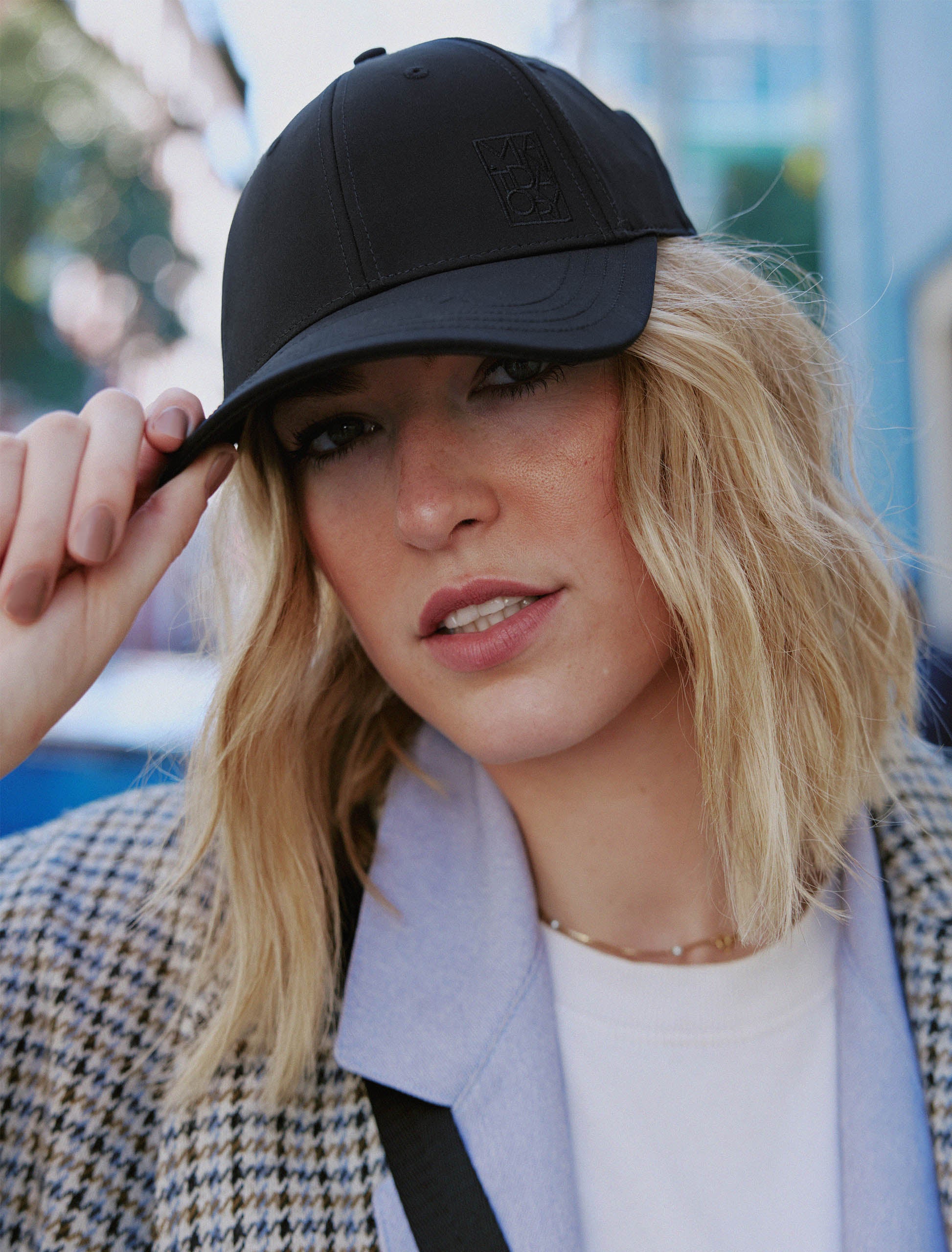 The 8th Wonder Cap – Black Baseball Cap with Table Mountain Detail